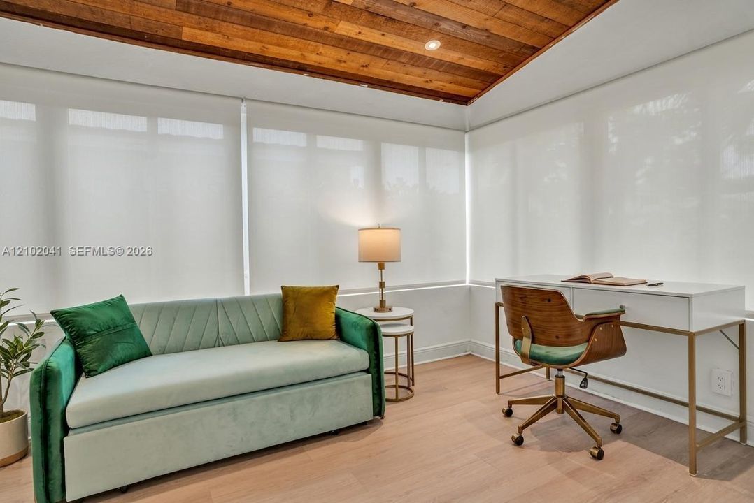 En Renta: $8,499 (5 camas, 3 baños, 2320 Pies cuadrados)