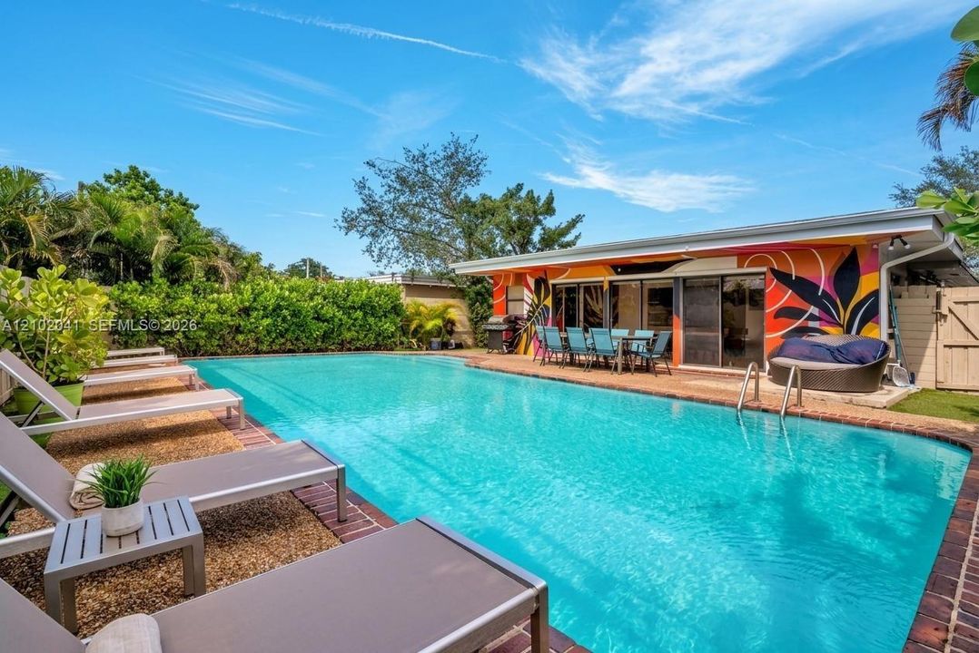 En Renta: $8,499 (5 camas, 3 baños, 2320 Pies cuadrados)