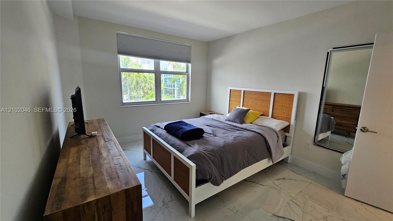 В аренду: $5,500 (2 спален, 2 ванн, 1275 Квадратных фут)