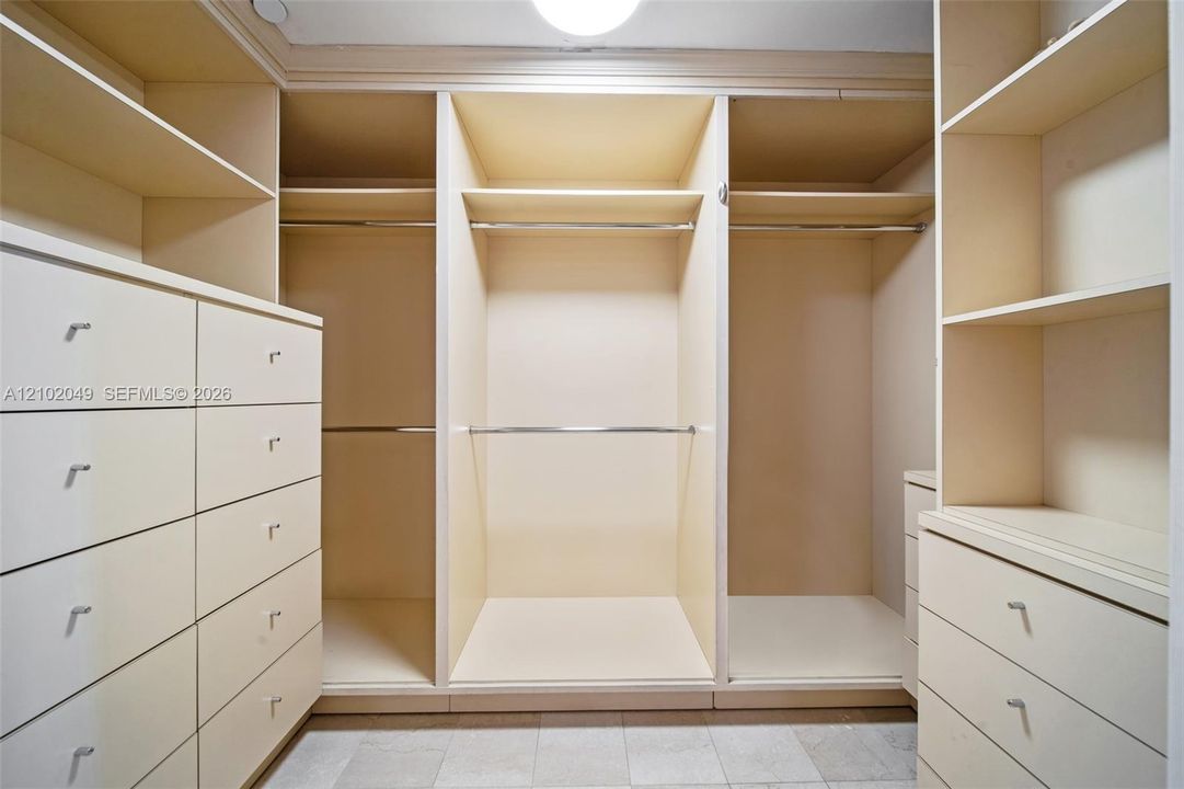 En Renta: $19,900 (2 camas, 2 baños, 1950 Pies cuadrados)