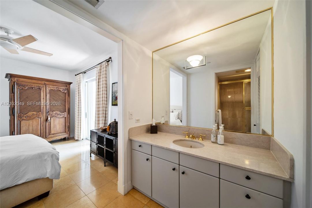 En Renta: $19,900 (2 camas, 2 baños, 1950 Pies cuadrados)