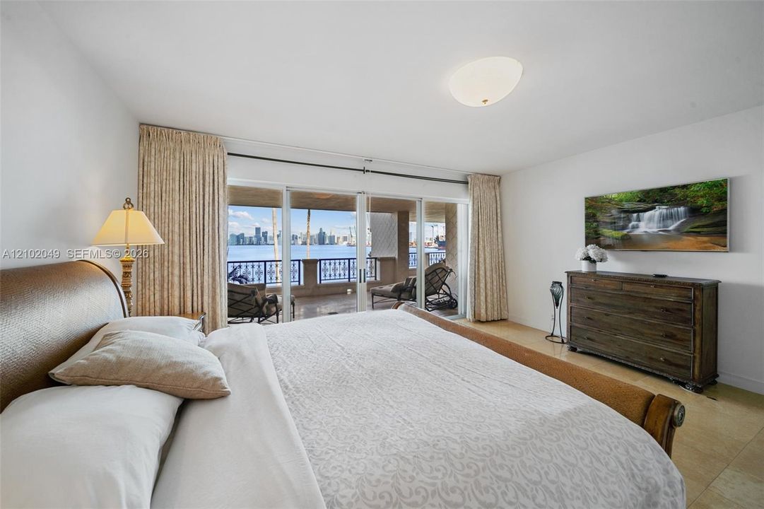 En Renta: $19,900 (2 camas, 2 baños, 1950 Pies cuadrados)