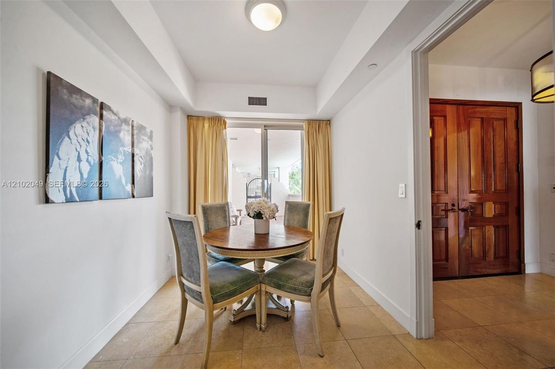 En Renta: $19,900 (2 camas, 2 baños, 1950 Pies cuadrados)
