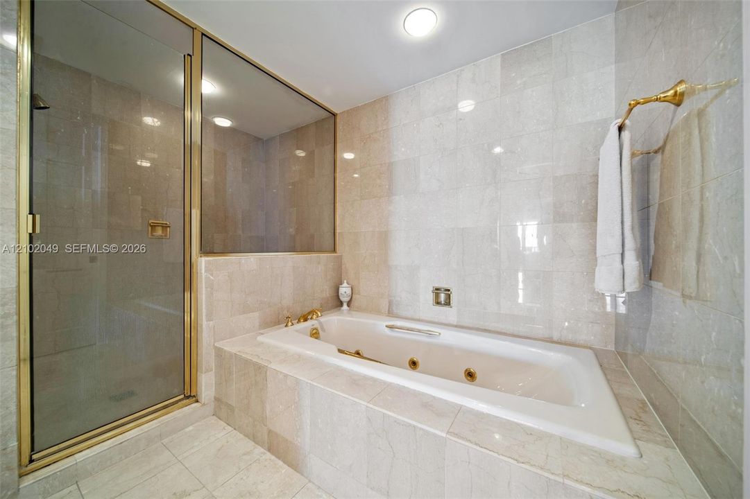 En Renta: $19,900 (2 camas, 2 baños, 1950 Pies cuadrados)