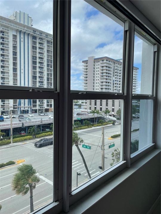 For Rent: $3,350 (2 beds, 2 baths, 1100 Square Feet)