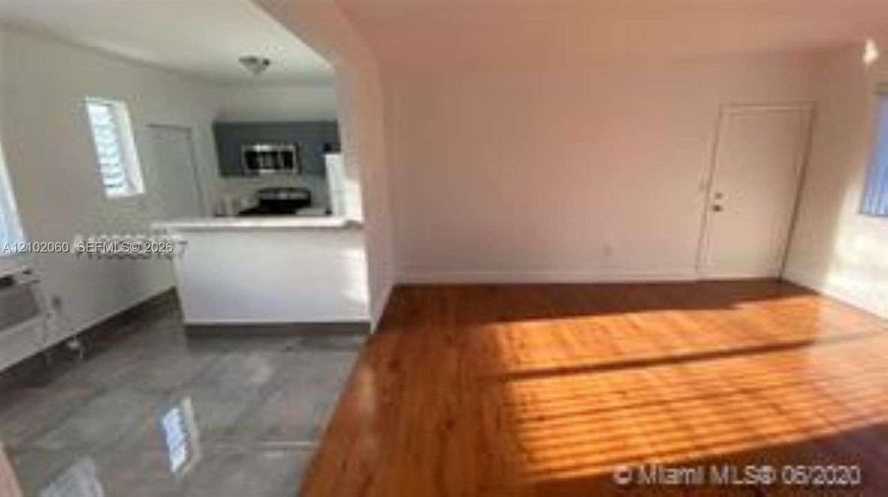 For Rent: $2,300 (2 beds, 1 baths, 4269 Square Feet)