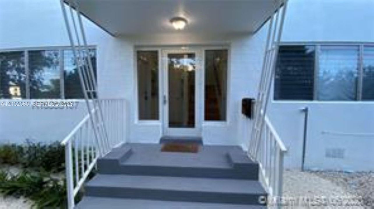 For Rent: $2,300 (2 beds, 1 baths, 4269 Square Feet)