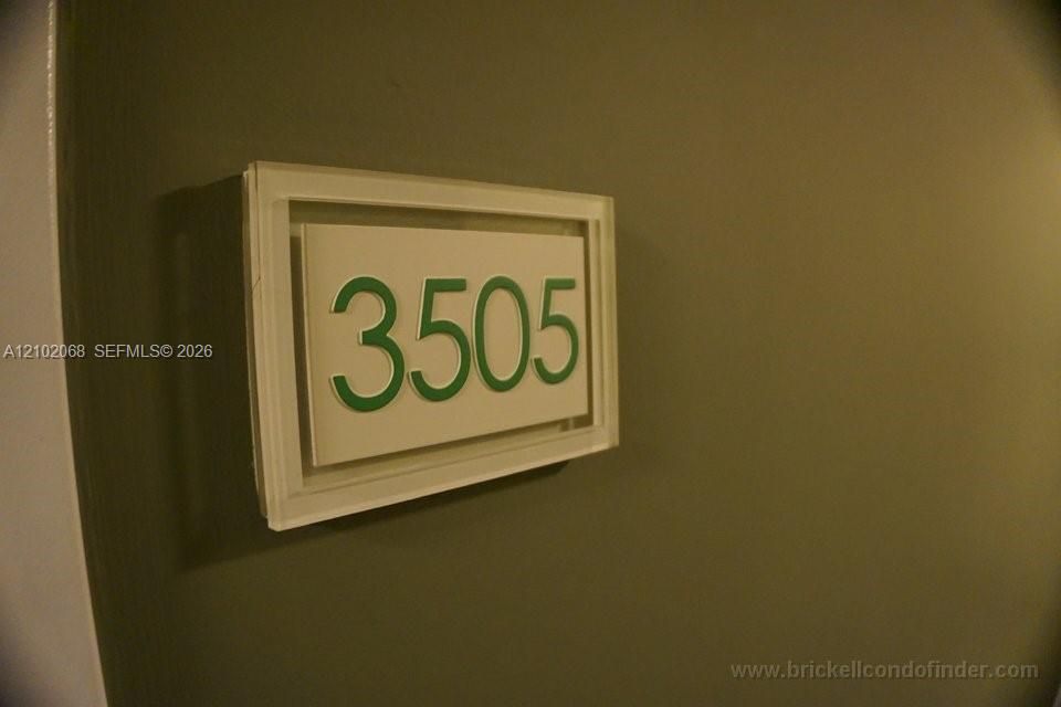 В аренду: $3,800 (2 спален, 2 ванн, 1079 Квадратных фут)
