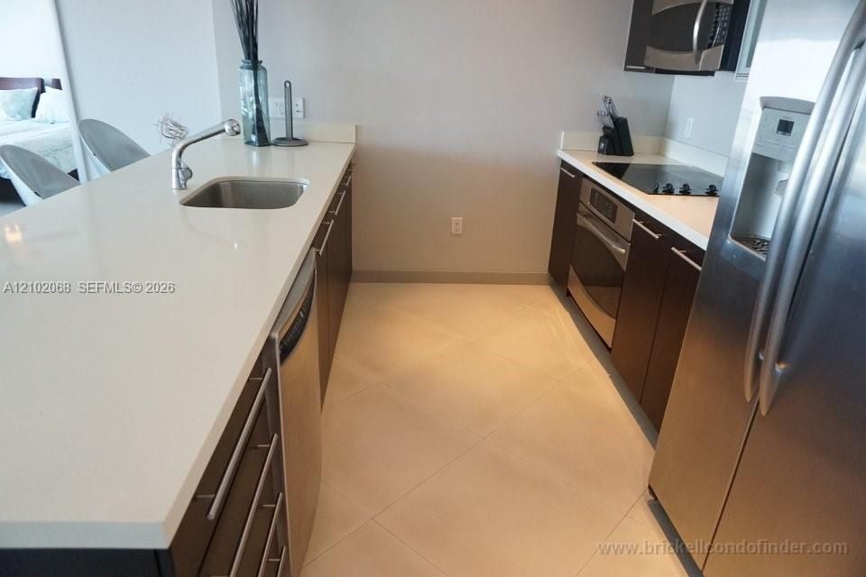 В аренду: $3,800 (2 спален, 2 ванн, 1079 Квадратных фут)