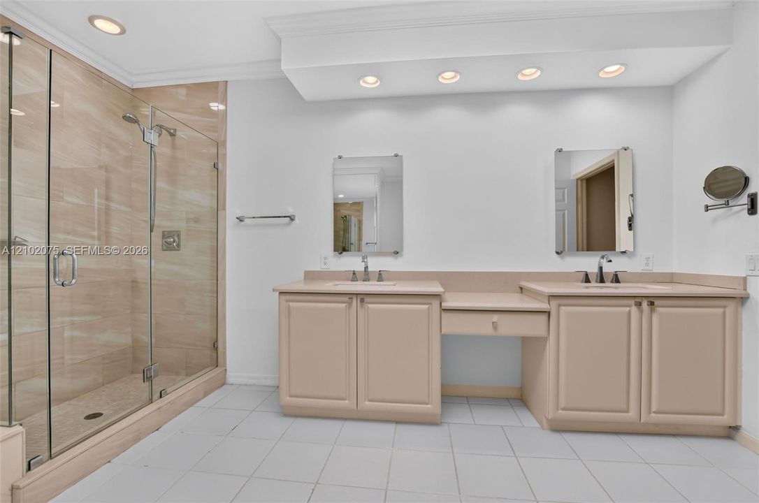 В аренду: $6,500 (3 спален, 2 ванн, 2403 Квадратных фут)