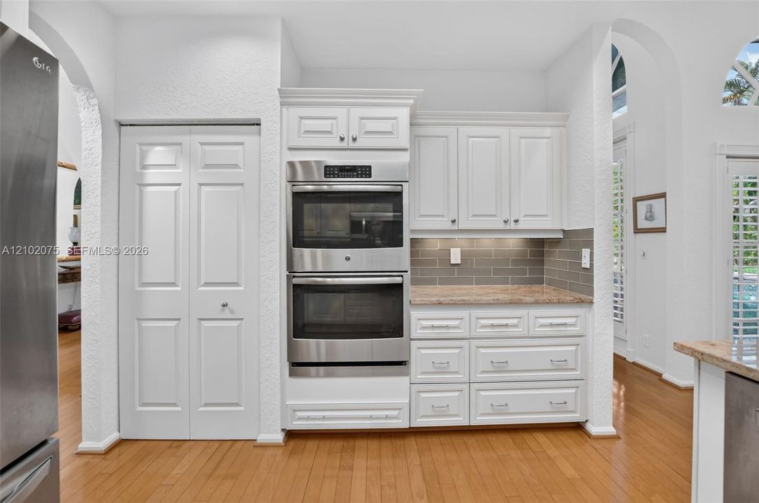 В аренду: $6,500 (3 спален, 2 ванн, 2403 Квадратных фут)