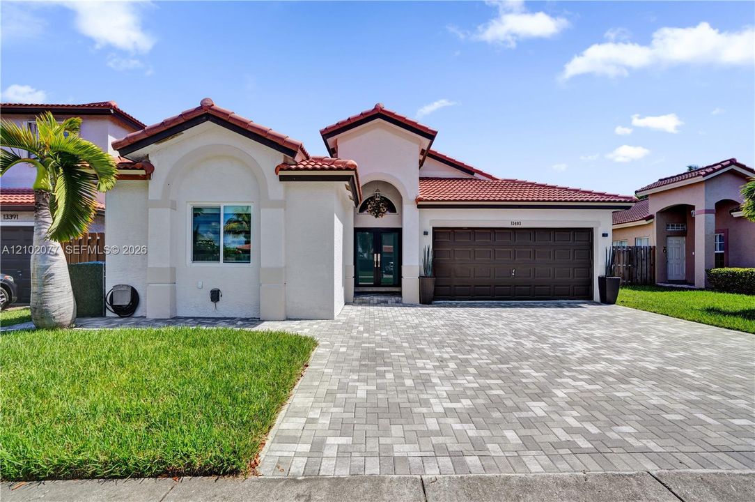 For Sale: $725,000 (3 beds, 2 baths, 1901 Square Feet)