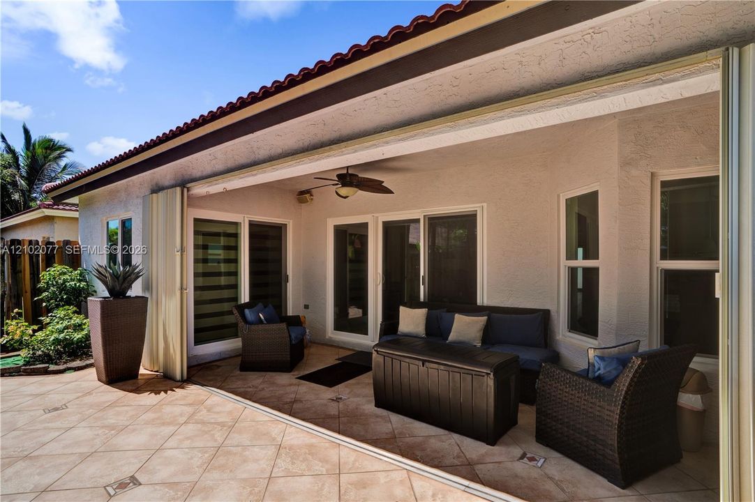 For Sale: $725,000 (3 beds, 2 baths, 1901 Square Feet)