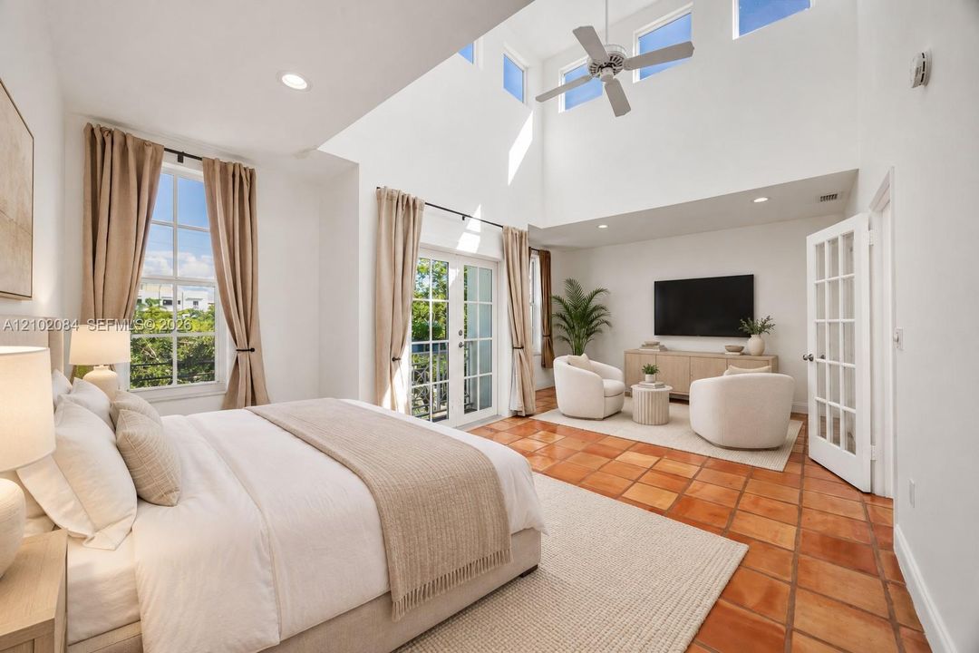 En Venta: $725,000 (2 camas, 2 baños, 1560 Pies cuadrados)