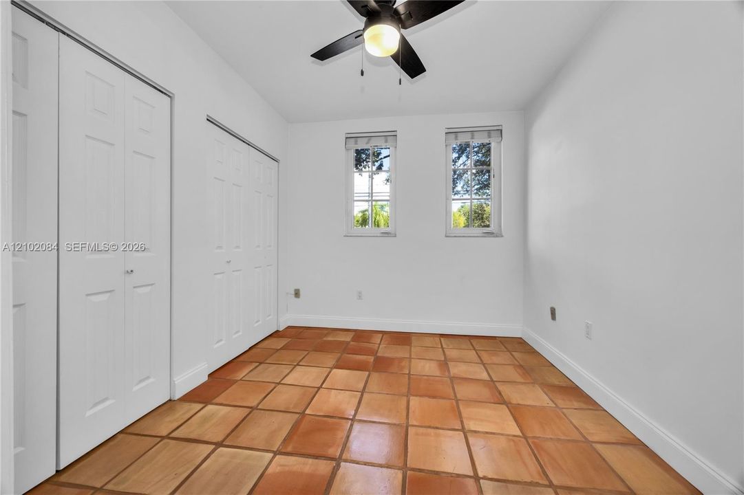 En Venta: $725,000 (2 camas, 2 baños, 1560 Pies cuadrados)