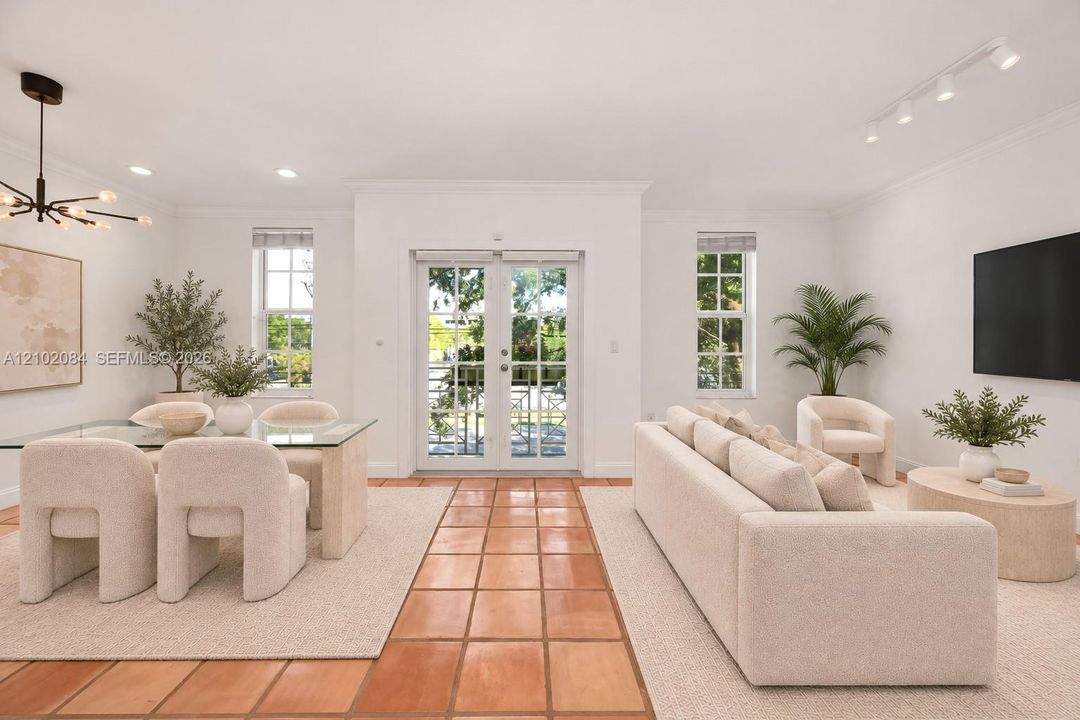 En Venta: $725,000 (2 camas, 2 baños, 1560 Pies cuadrados)