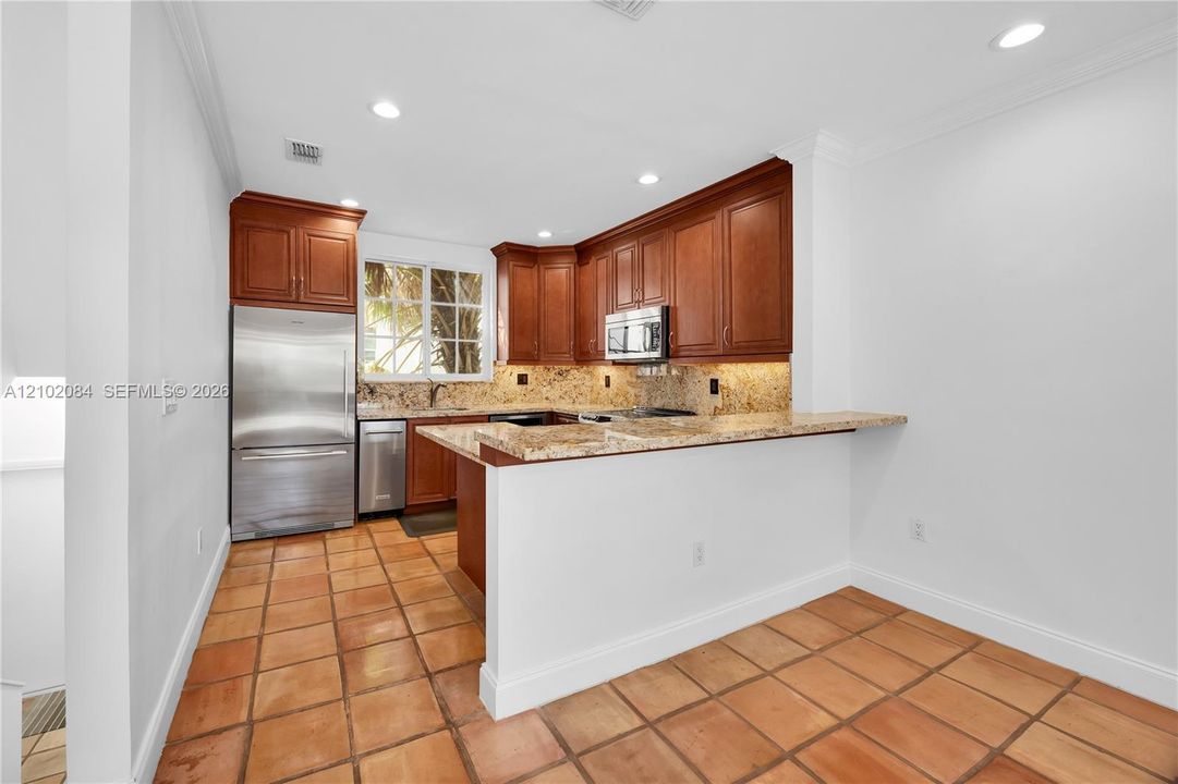 En Venta: $725,000 (2 camas, 2 baños, 1560 Pies cuadrados)
