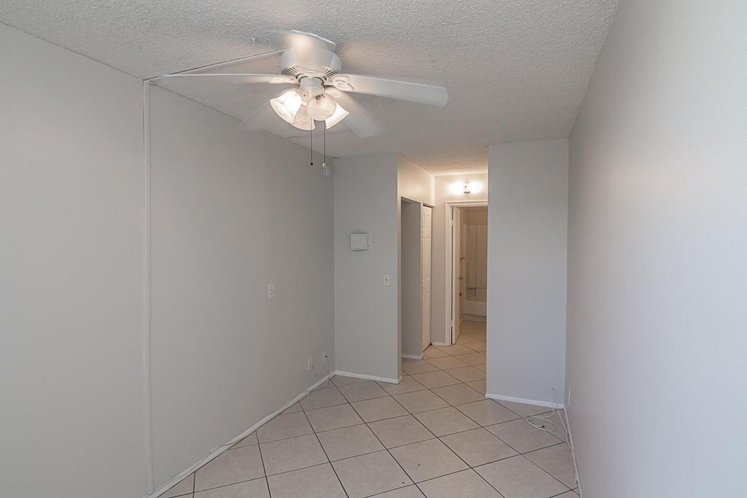 2501 Riverside Drive 209_-10.jpg-2026-10