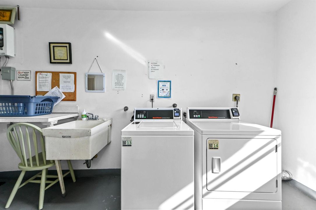 30 Laundry 01