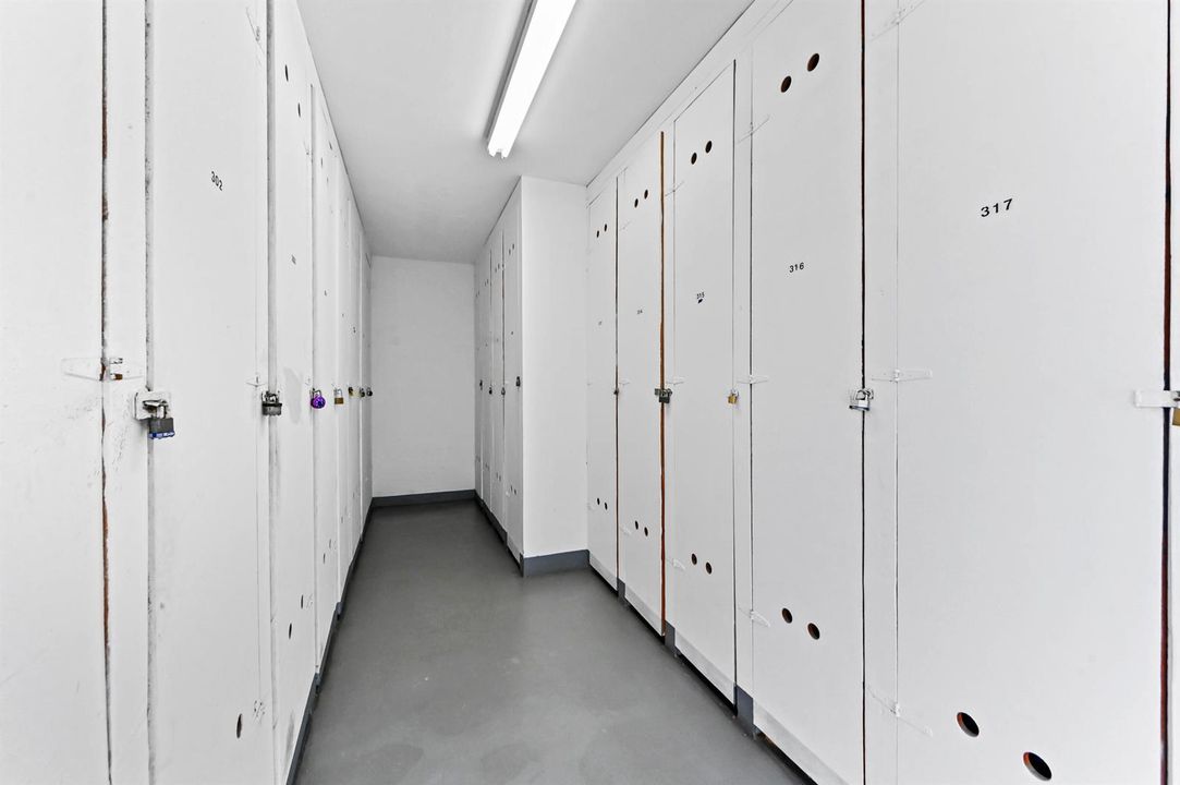29 Storage 01