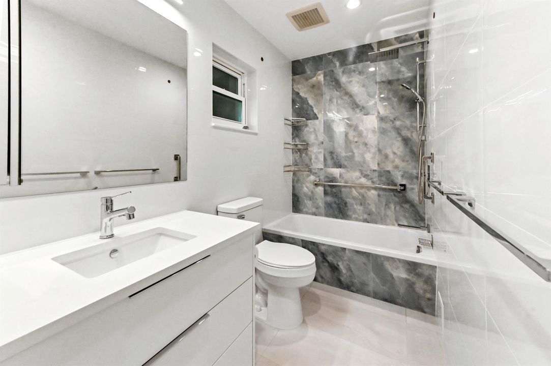 21 Bathroom 01