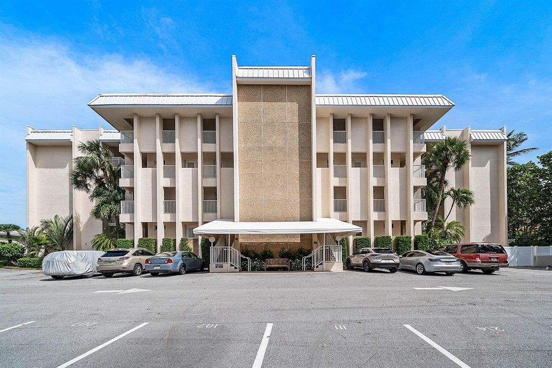 3851 N Ocean Blvd - 311