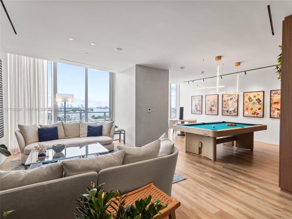 В аренду: $5,600 (1 спален, 2 ванн, 1060 Квадратных фут)