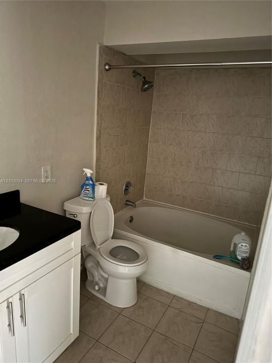 В аренду: $1,700 (1 спален, 1 ванн, 586 Квадратных фут)