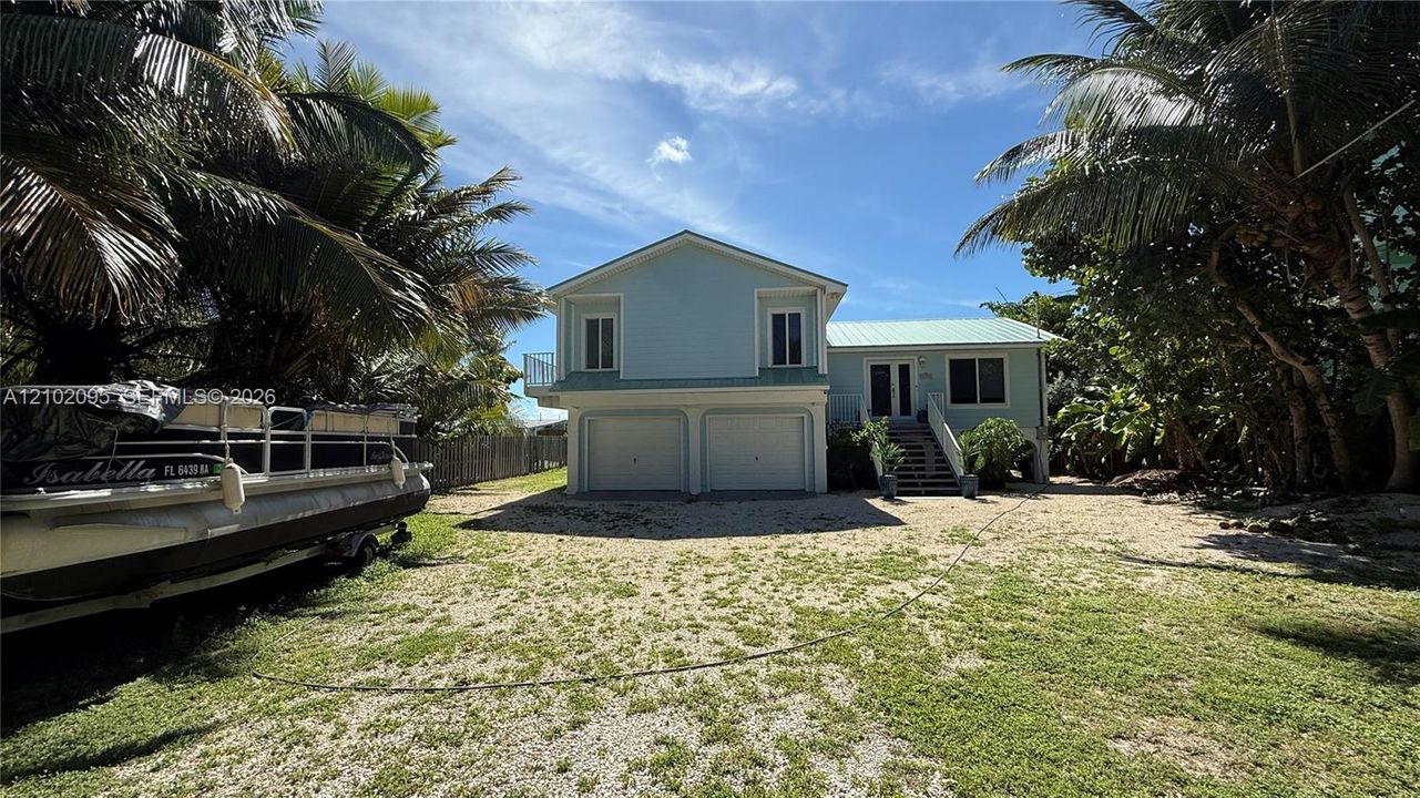 For Sale: $2,200,000 (3 beds, 2 baths, 1404 Square Feet)