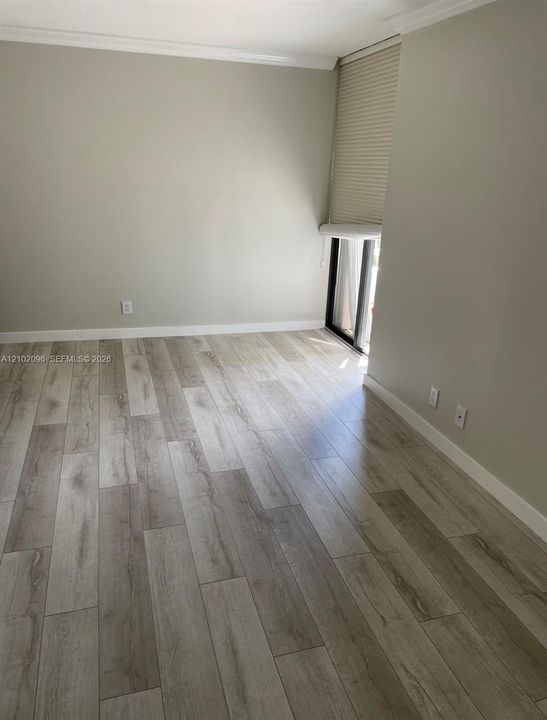 For Sale: $359,900 (2 beds, 2 baths, 1213 Square Feet)