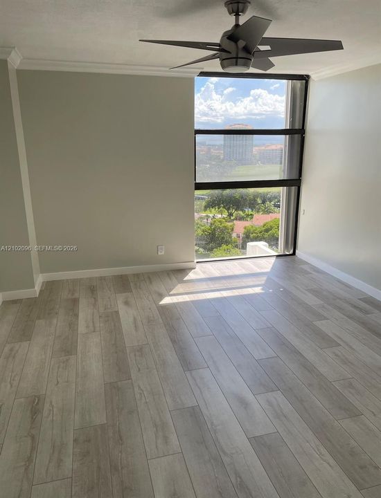 For Sale: $359,900 (2 beds, 2 baths, 1213 Square Feet)