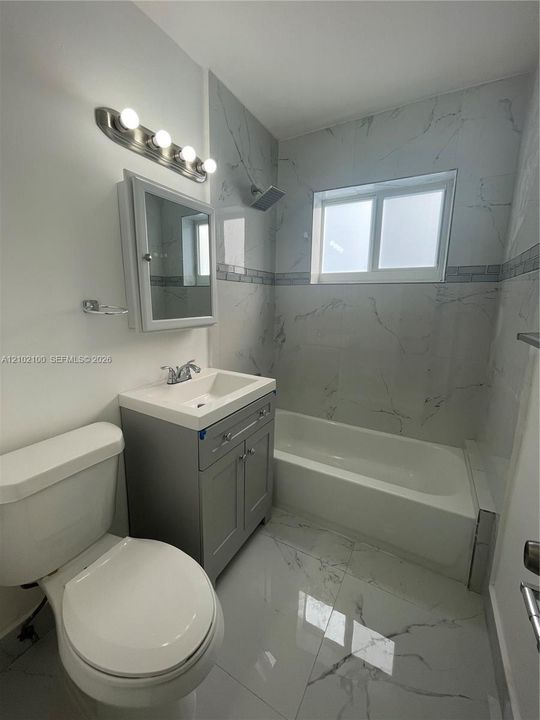 For Rent: $3,000 (3 beds, 1 baths, 4747 Square Feet)