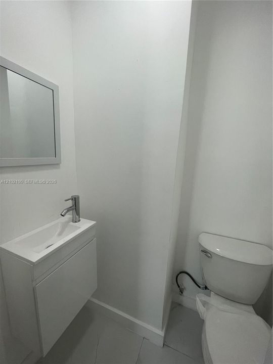 For Rent: $3,000 (3 beds, 1 baths, 4747 Square Feet)