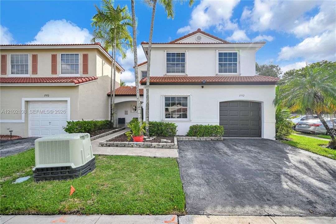 En Venta: $549,999 (4 camas, 3 baños, 1475 Pies cuadrados)