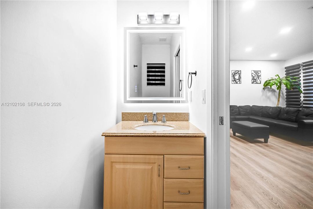 En Venta: $549,999 (4 camas, 3 baños, 1475 Pies cuadrados)