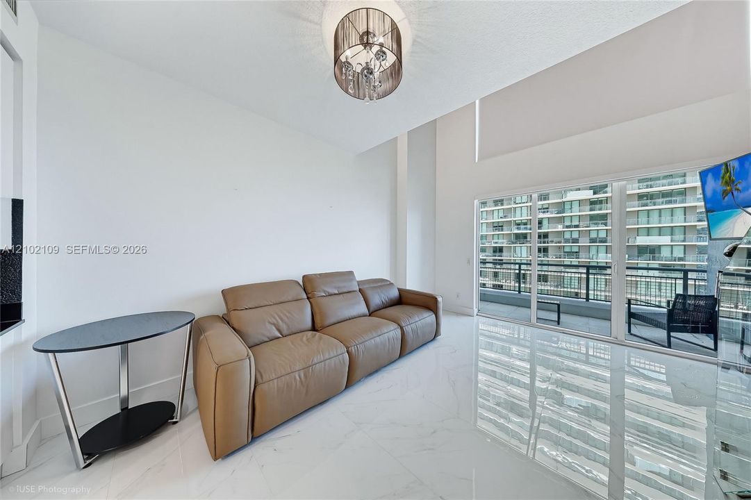 В аренду: $3,450 (1 спален, 1 ванн, 780 Квадратных фут)