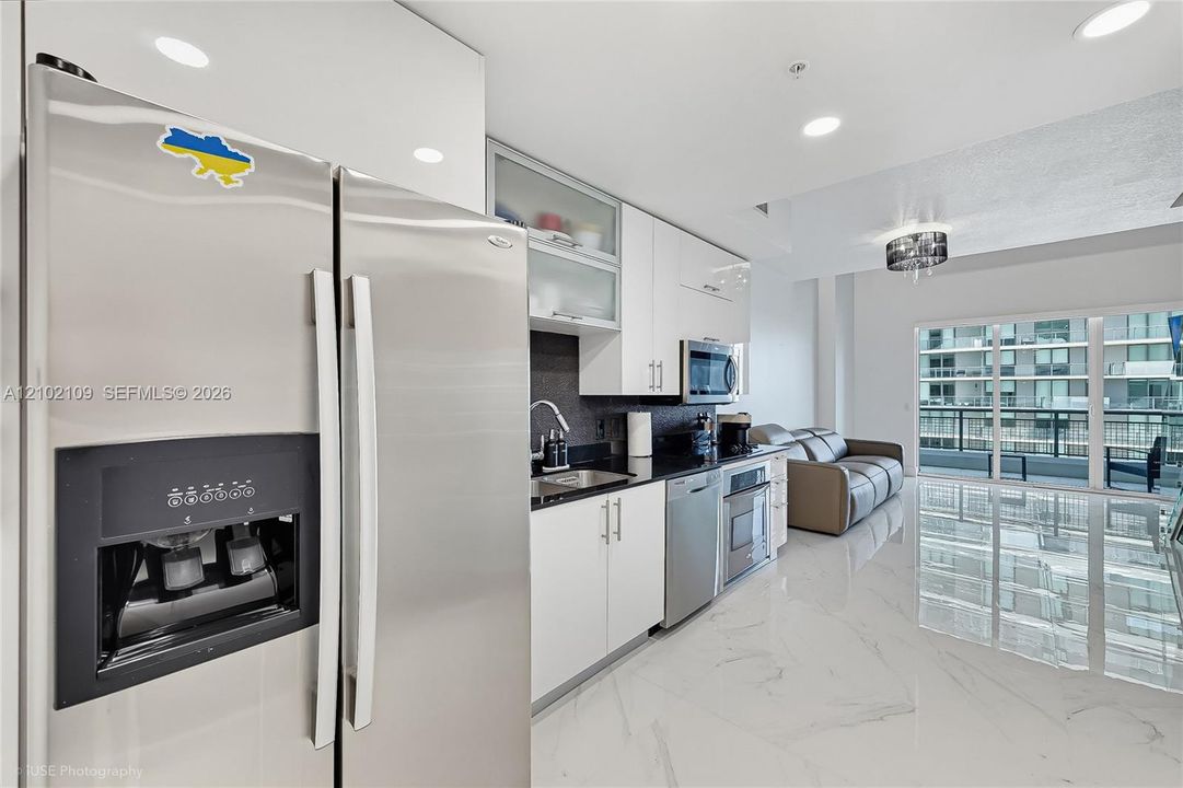 В аренду: $3,450 (1 спален, 1 ванн, 780 Квадратных фут)