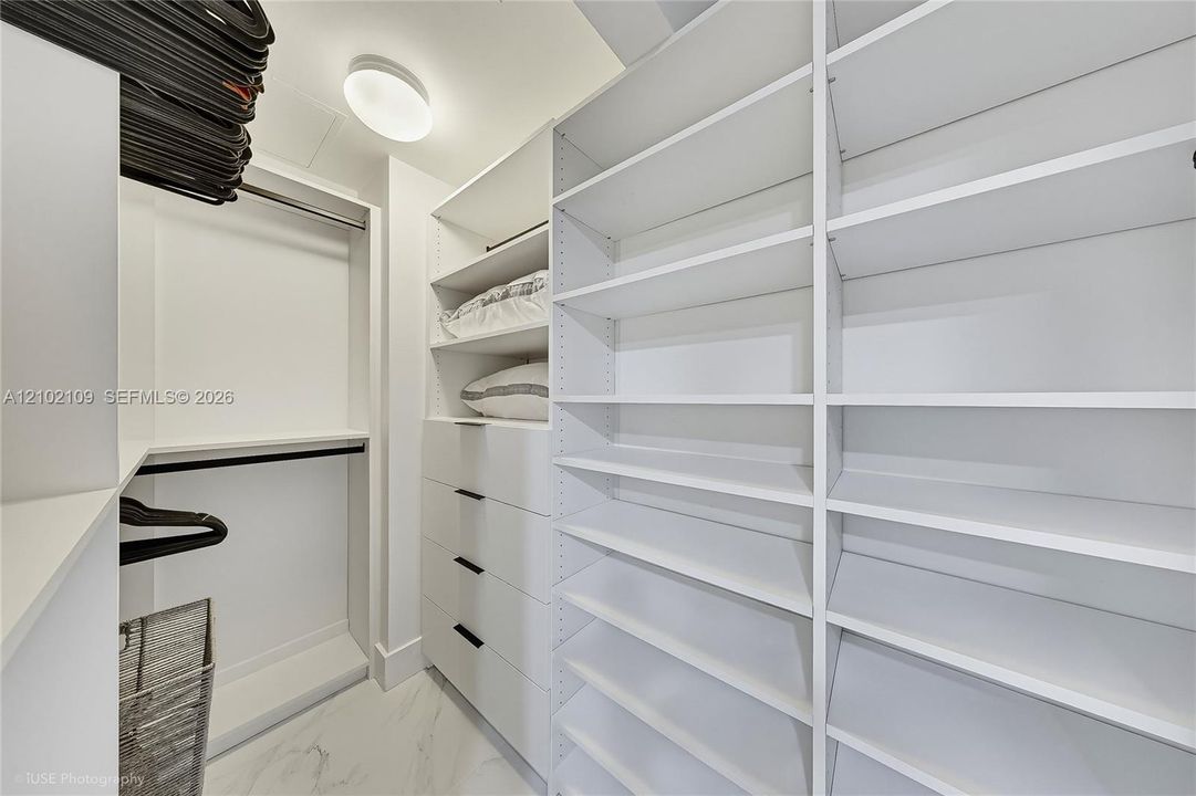 В аренду: $3,450 (1 спален, 1 ванн, 780 Квадратных фут)