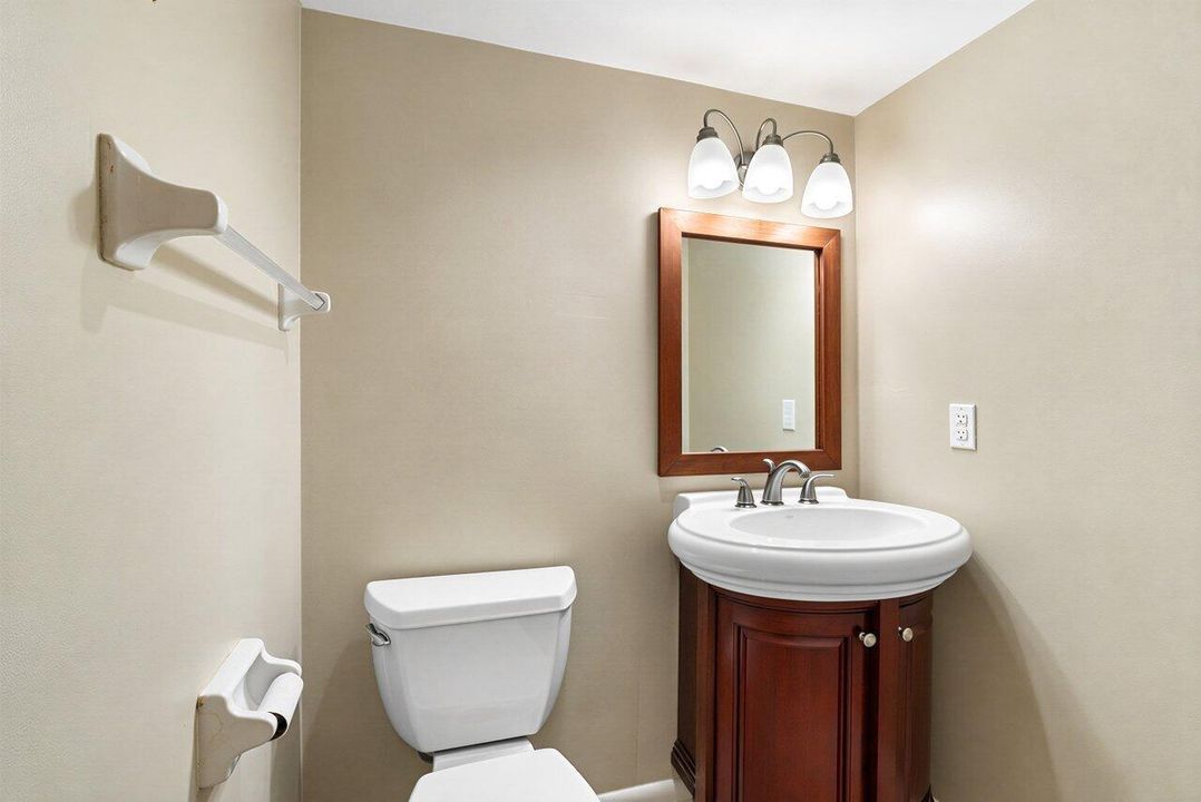 013-22068LasBrisasCircle-BocaRaton-FL-33