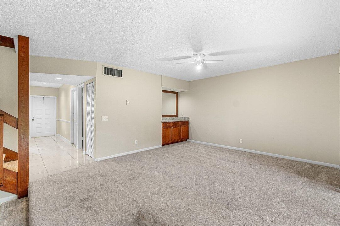 021-22068LasBrisasCircle-BocaRaton-FL-33