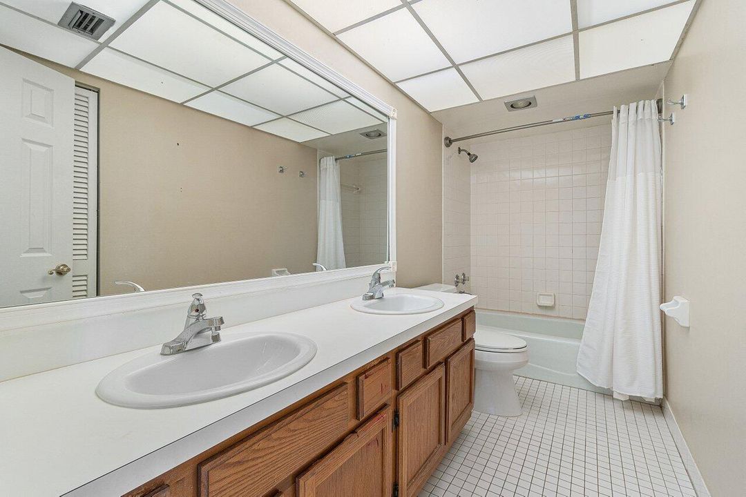 029-22068LasBrisasCircle-BocaRaton-FL-33