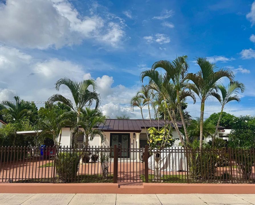 For Rent: $4,500 (3 beds, 2 baths, 2156 Square Feet)