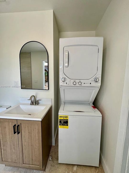 For Rent: $4,500 (3 beds, 2 baths, 2156 Square Feet)
