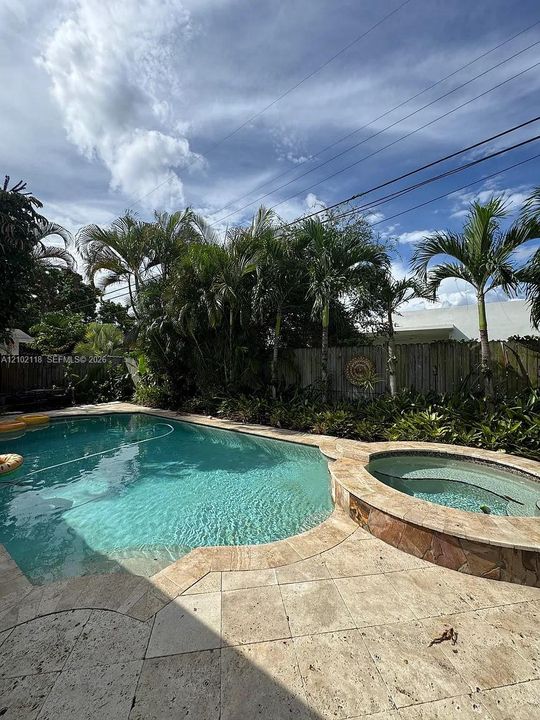For Rent: $4,500 (3 beds, 2 baths, 2156 Square Feet)