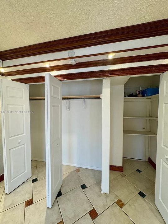 For Rent: $4,500 (3 beds, 2 baths, 2156 Square Feet)