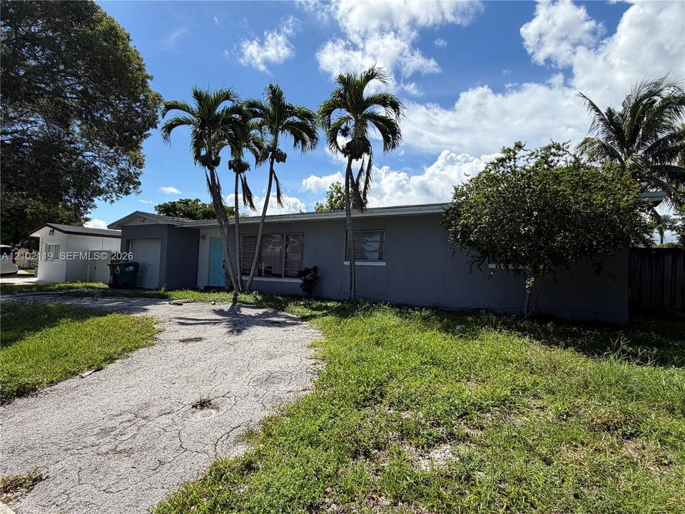 Activo con contrato: $575,000 (3 camas, 2 baños, 1693 Pies cuadrados)