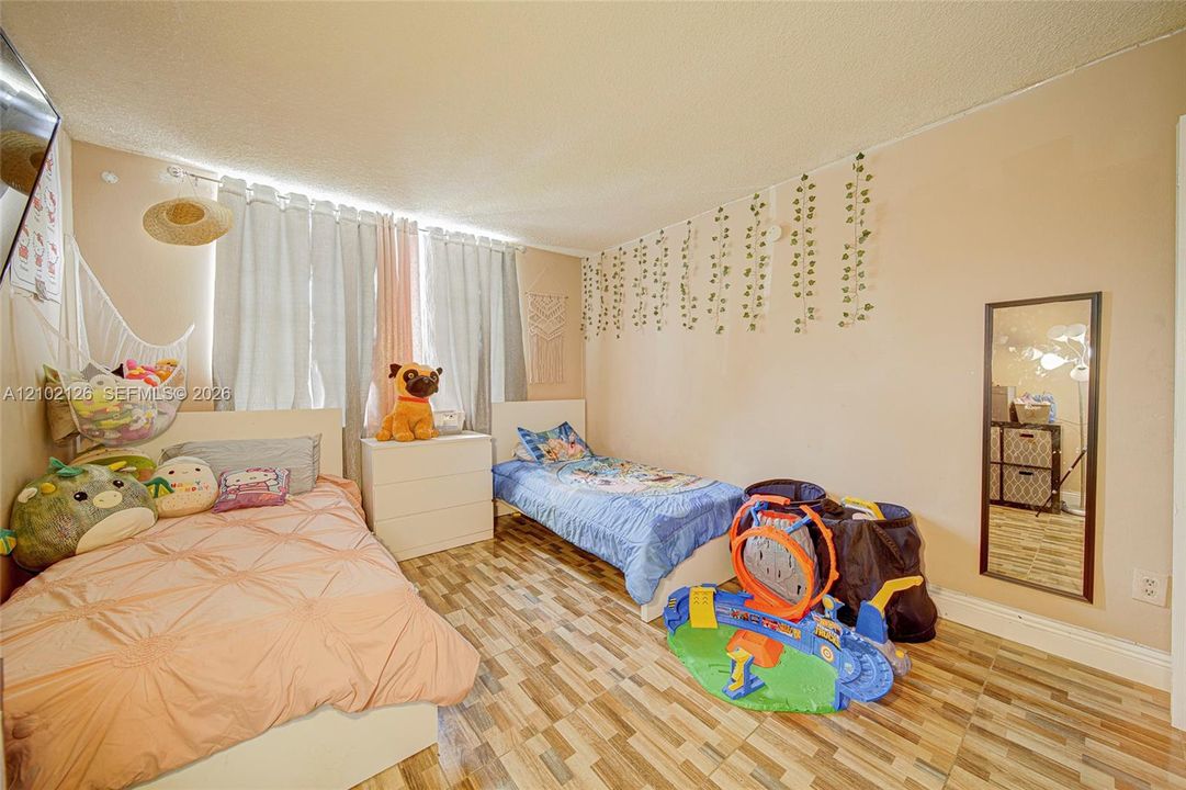 В аренду: $1,980 (2 спален, 2 ванн, 1175 Квадратных фут)