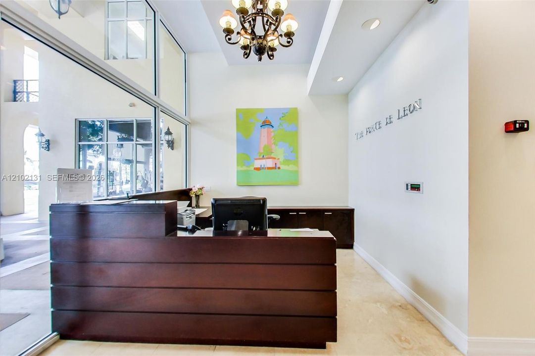 For Sale: $699,000 (2 beds, 2 baths, 1174 Square Feet)