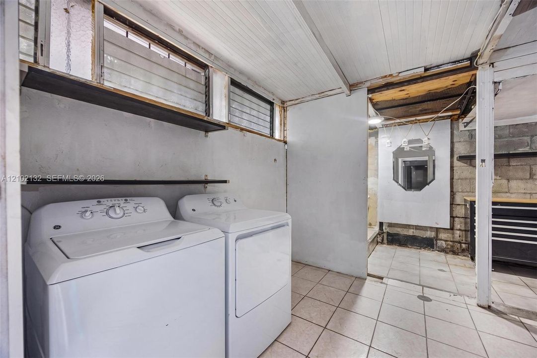 На продажу: $399,000 (3 спален, 2 ванн, 1410 Квадратных фут)