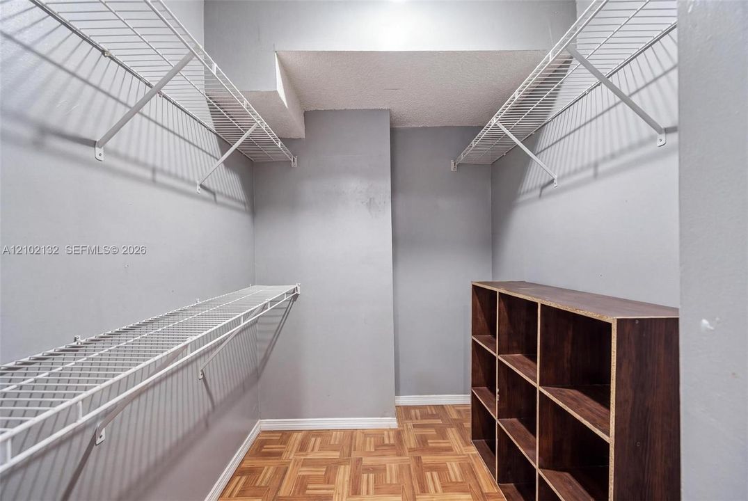 На продажу: $399,000 (3 спален, 2 ванн, 1410 Квадратных фут)